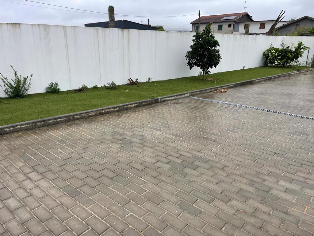 Casa T3 em Alvito, Barcelos - Oportunidade Imperdível por 270.000€ - Image 10