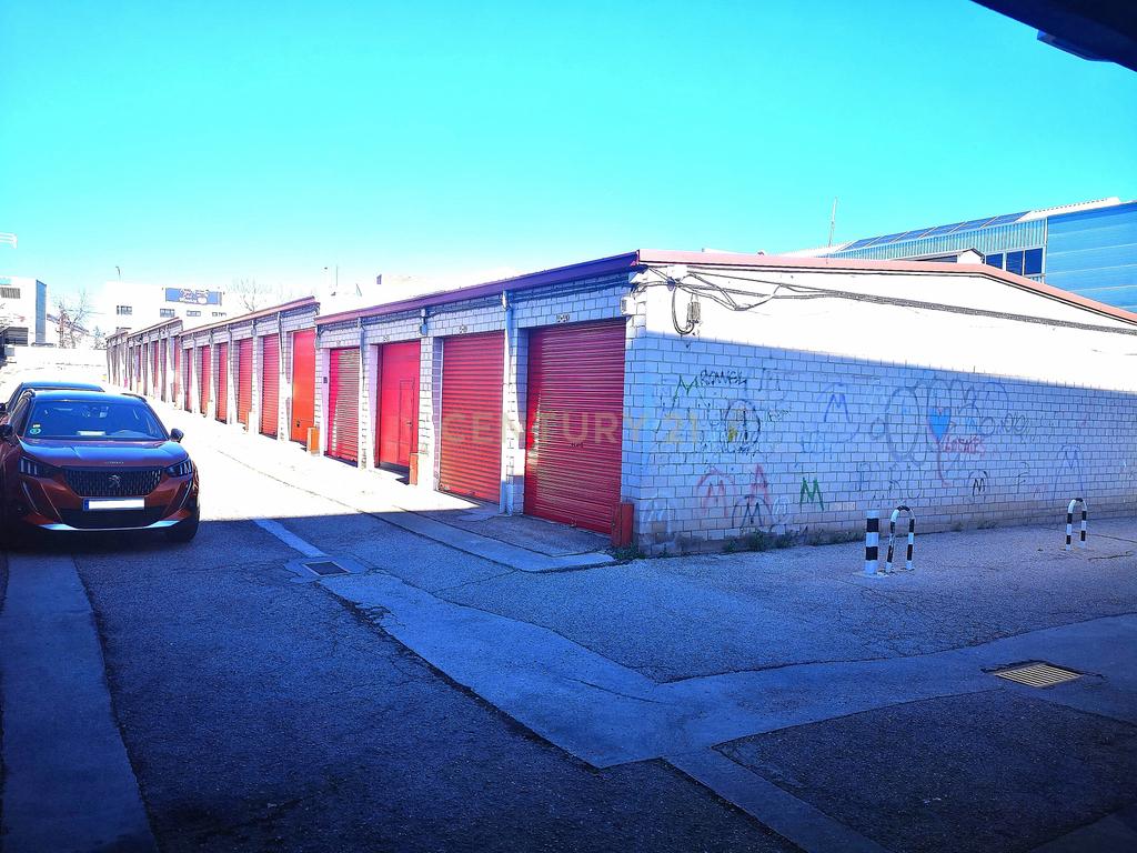 undefined - Image 1