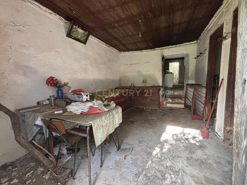 Casinha Antiga em Zambujais - Image 9