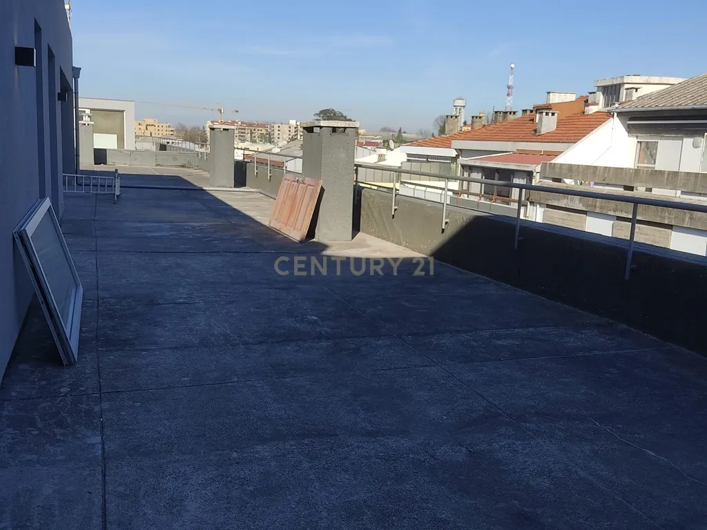Apartamento T3 renovado, Paranhos - Image 16