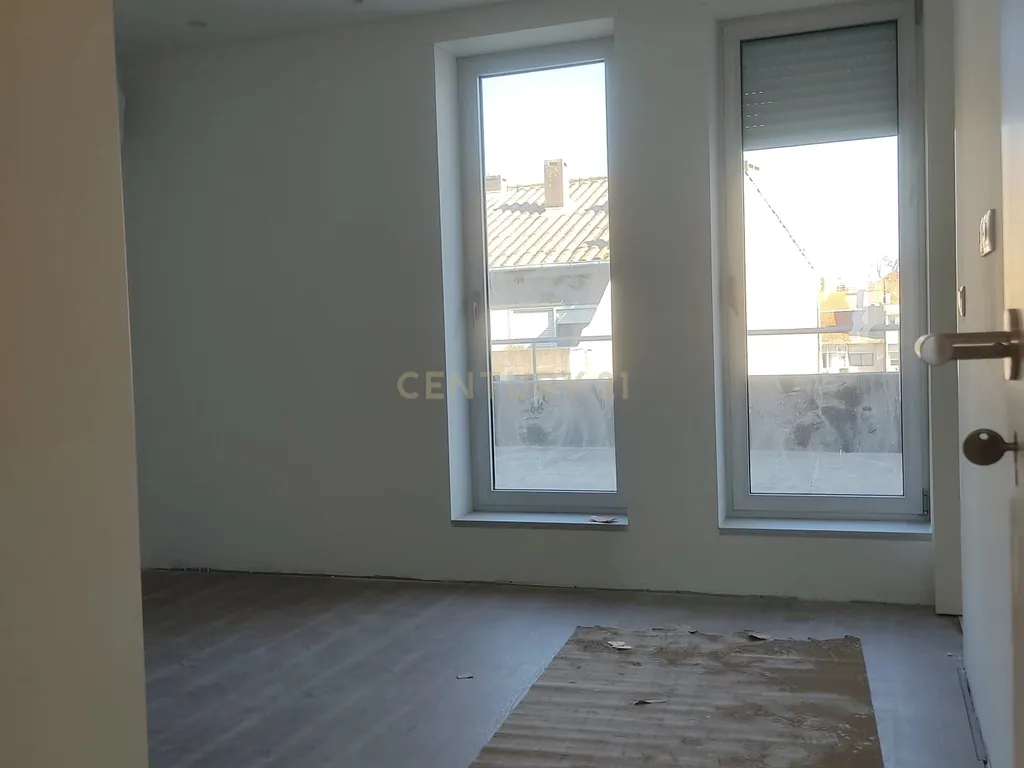 Apartamento T3 renovado, Paranhos - Image 12
