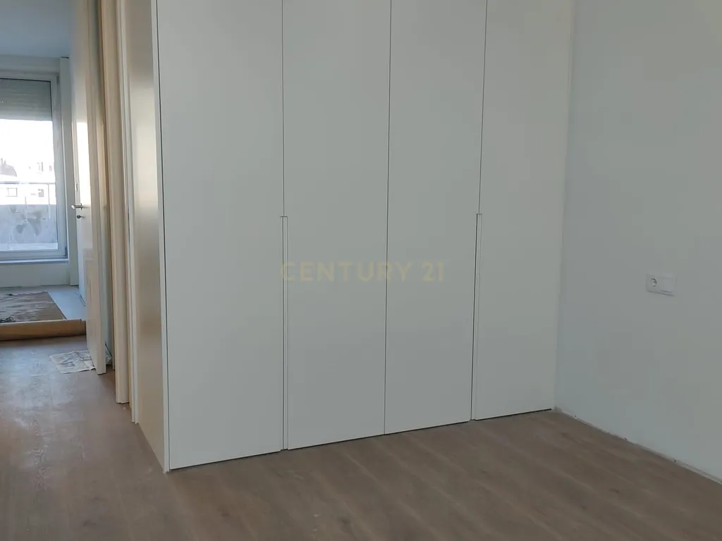Apartamento T3 renovado, Paranhos - Image 8