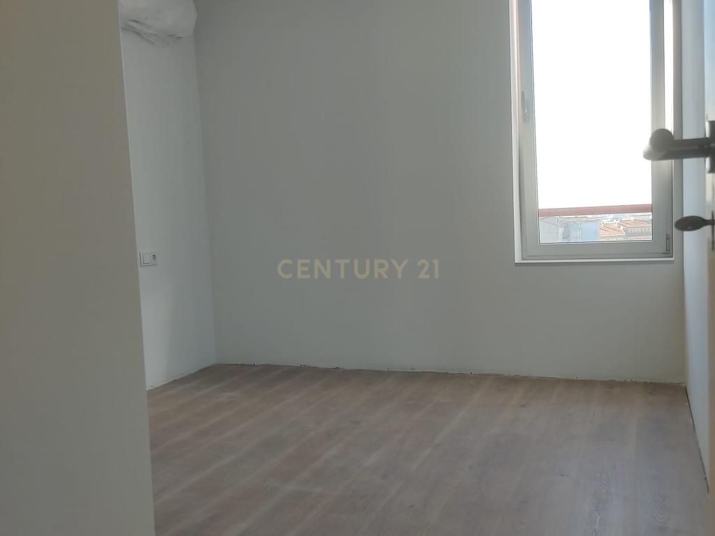 Apartamento T3 renovado, Paranhos - Image 11