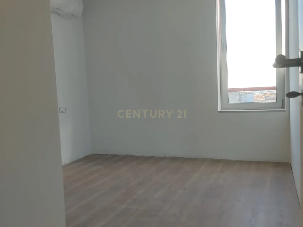 Apartamento T3 renovado, Paranhos - Image 11