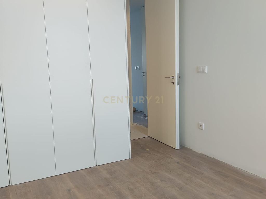 Apartamento T3 renovado, Paranhos - Image 9