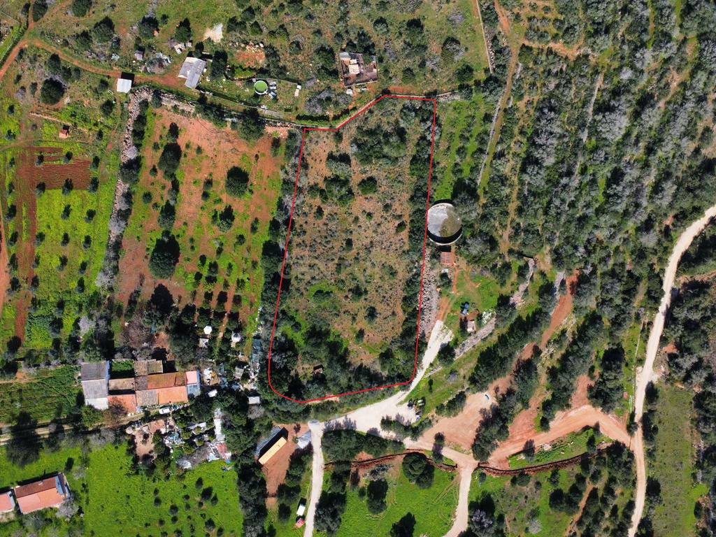 Terreno ´rústico com 4.620m2 localizado na freguesia de Poço Barreto, Conselho de Silves. - Image 2