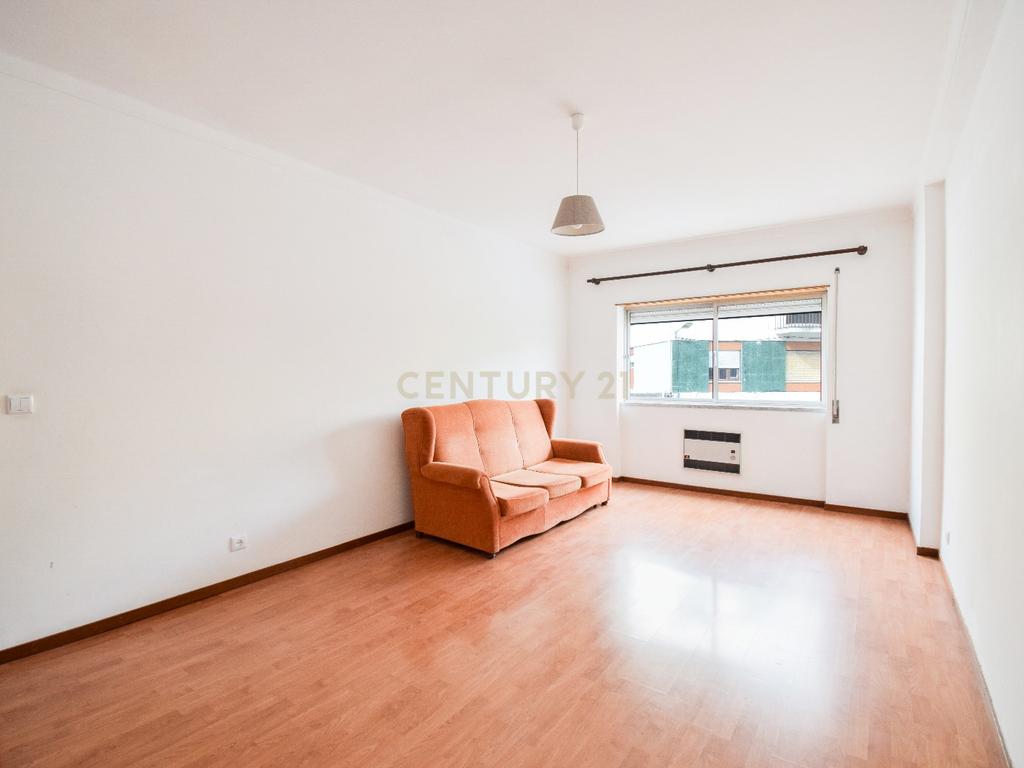 APARTAMENTO T2 NO JARDIM DOS MONTES CLAROS – O INVESTIMENTO CERTO EM COIMBRA - Image 4