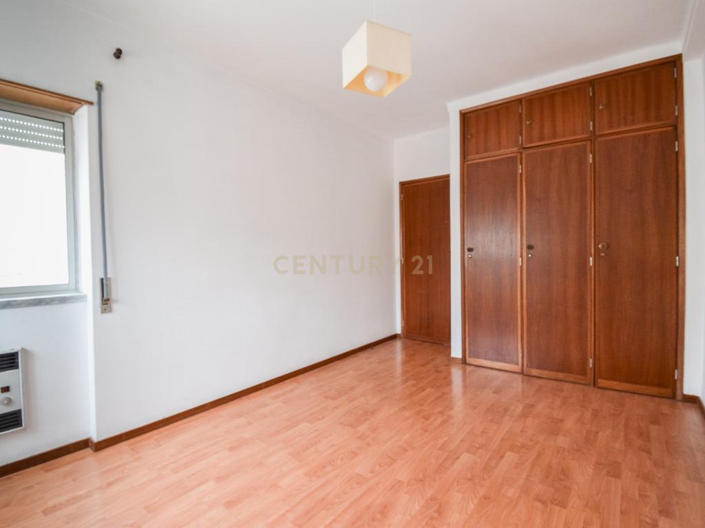APARTAMENTO T2 NO JARDIM DOS MONTES CLAROS – O INVESTIMENTO CERTO EM COIMBRA - Image 13
