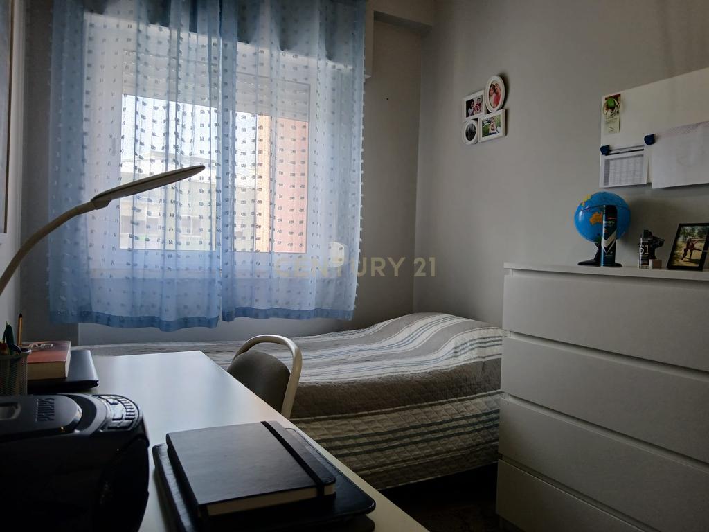 Apartamento T3 em Amadora com Varanda e Vista para a Cidade - Image 21