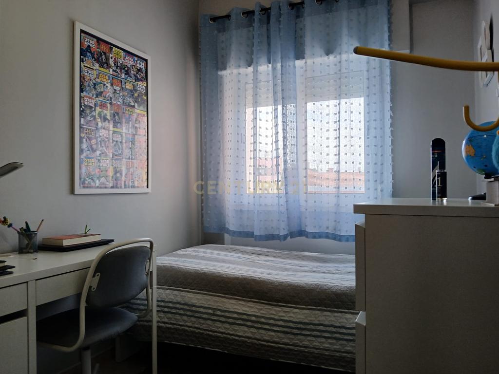 Apartamento T3 em Amadora com Varanda e Vista para a Cidade - Image 22