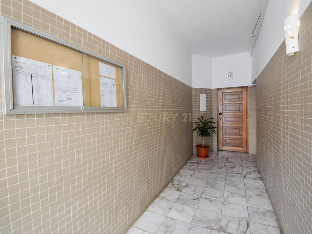 APARTAMENTO T2 NO JARDIM DOS MONTES CLAROS – O INVESTIMENTO CERTO EM COIMBRA - Image 22