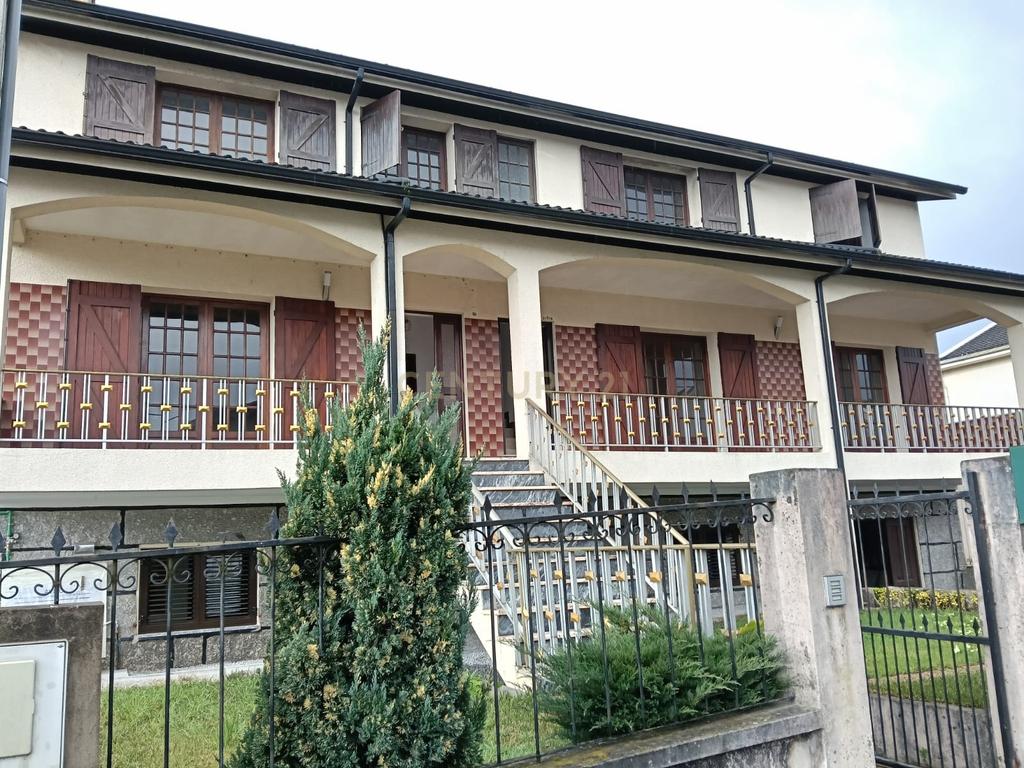Andar Moradia T4 Remodelado - Image 8
