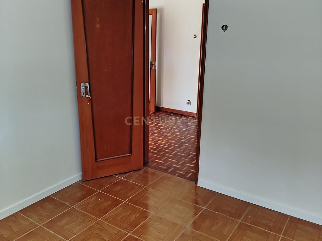 Apartamento (andar de moradia)T4 na Quinta da Alagoa em Carcavelos com Jardim e Piscina Comum - Image 6