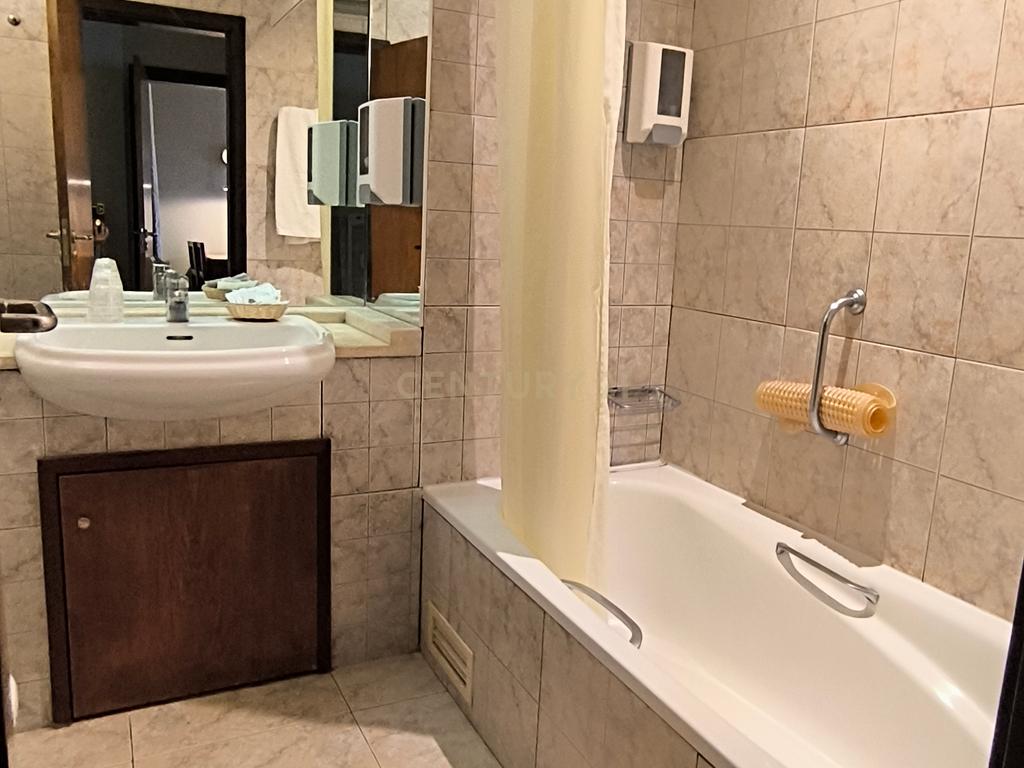 Apartamento T1 no Hotel Paraíso - Image 10