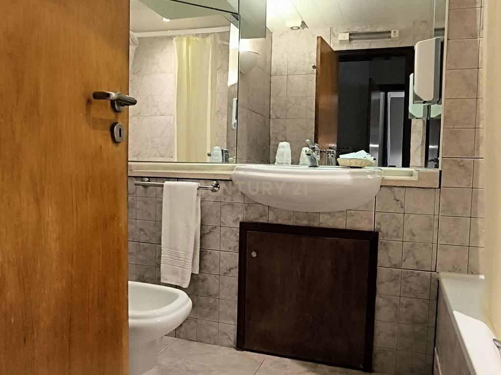 Apartamento T1 no Hotel Paraíso - Image 9