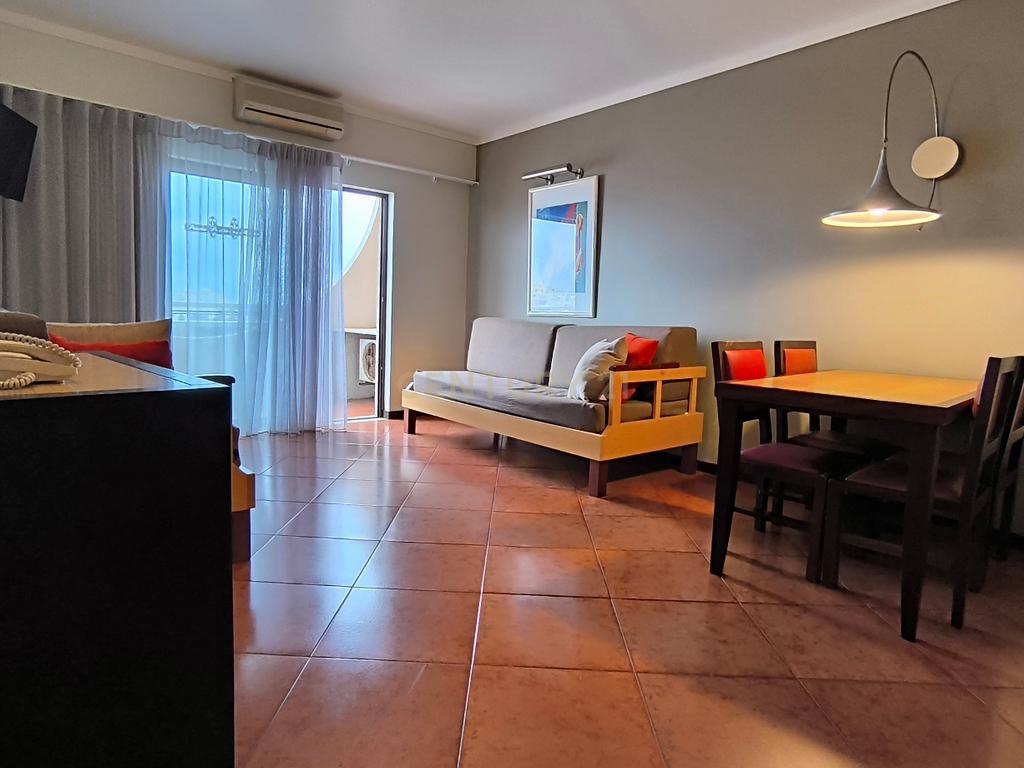 Apartamento T1 no Hotel Paraíso - Image 3