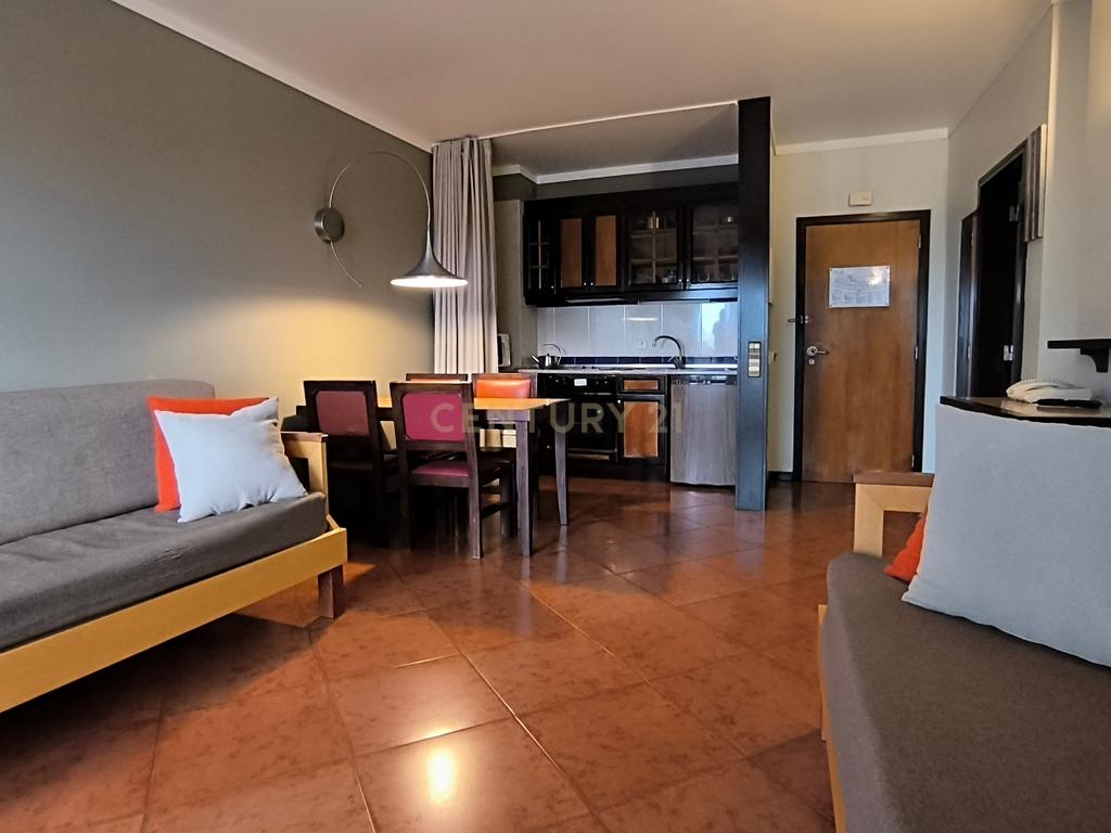 Apartamento T1 no Hotel Paraíso - Image 4