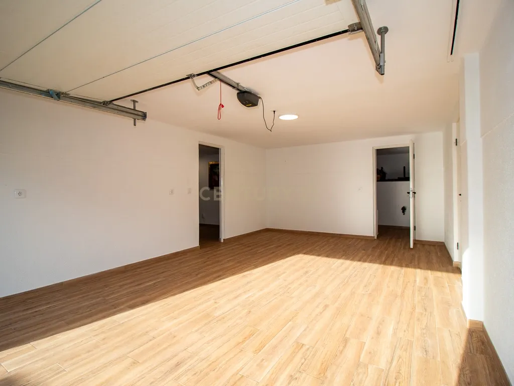 Vivendo o Sonho: Luxuosa Moradia T5 em Albarraque com Espaço de Lazer para Crianças - Image 61