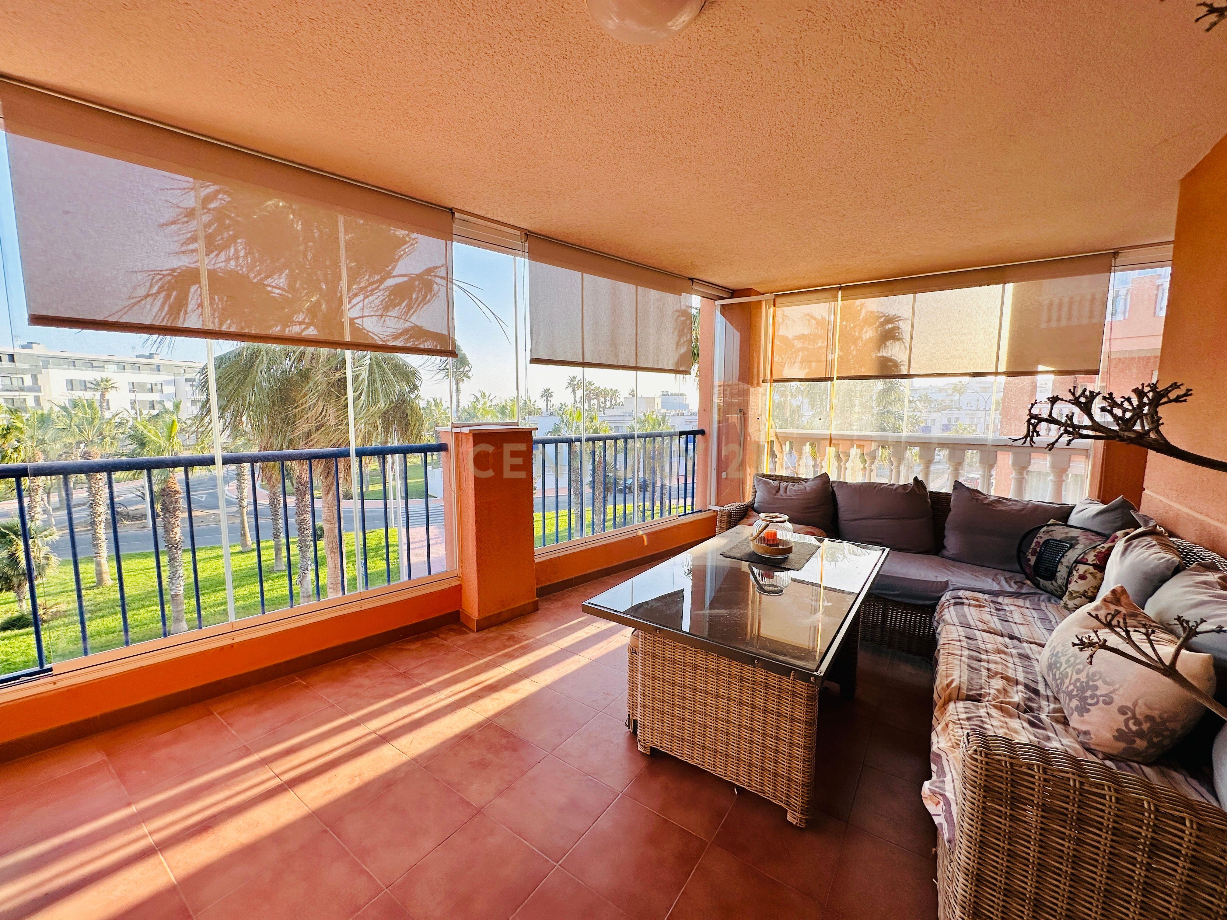 Apartamento Espaçoso em Almería - 3 Quartos e 2 Casas de Banho - Image 8