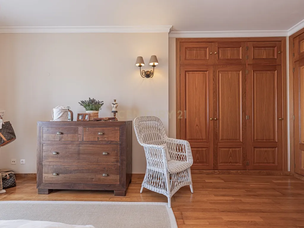 Apartamento T3 + 1 Duplex com duas varandas e vista de Mar Deslumbrante no Condomínio de Luxo Janelas da Ericeira - Image 21
