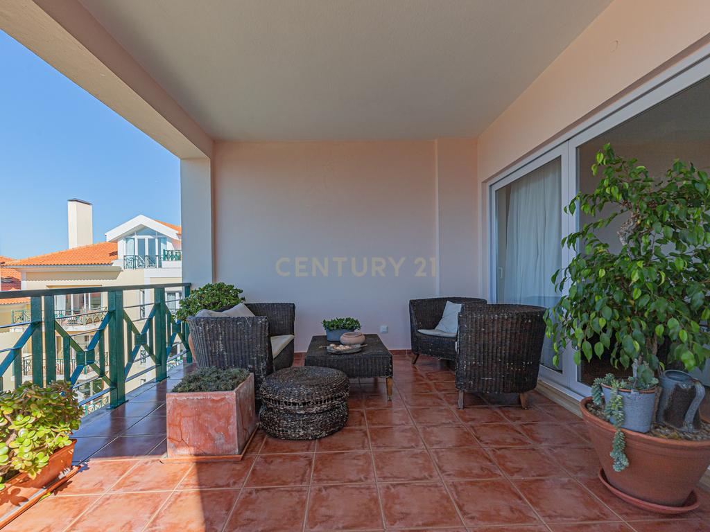 Apartamento T3 + 1 Duplex com duas varandas e vista de Mar Deslumbrante no Condomínio de Luxo Janelas da Ericeira - Image 14
