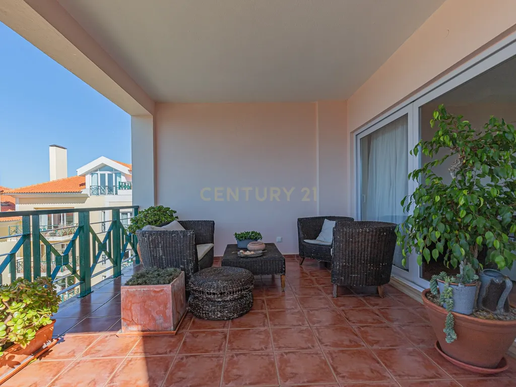 Apartamento T3 + 1 Duplex com duas varandas e vista de Mar Deslumbrante no Condomínio de Luxo Janelas da Ericeira - Image 14
