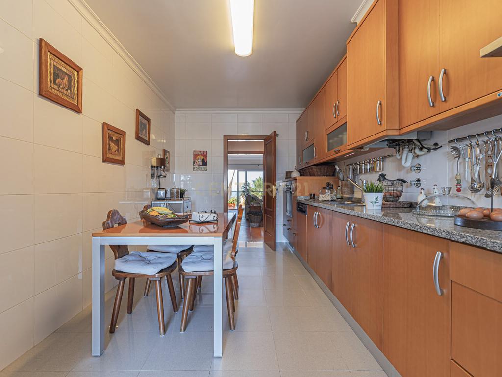 Apartamento T3 + 1 Duplex com duas varandas e vista de Mar Deslumbrante no Condomínio de Luxo Janelas da Ericeira - Image 17