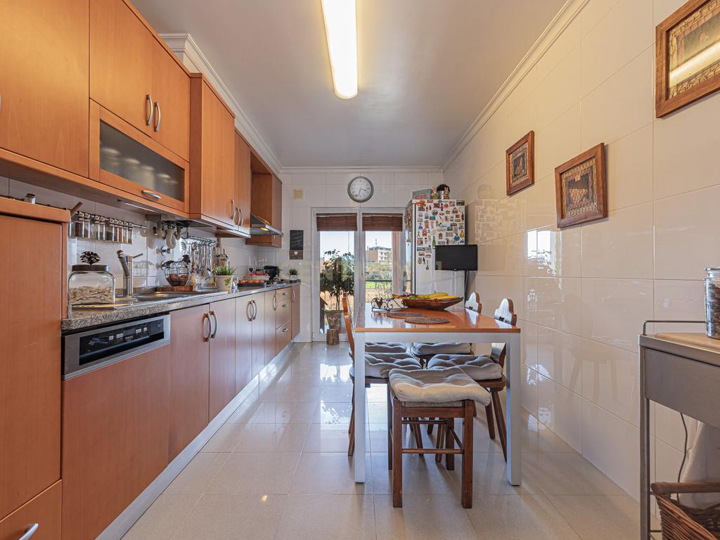 Apartamento T3 + 1 Duplex com duas varandas e vista de Mar Deslumbrante no Condomínio de Luxo Janelas da Ericeira - Image 16