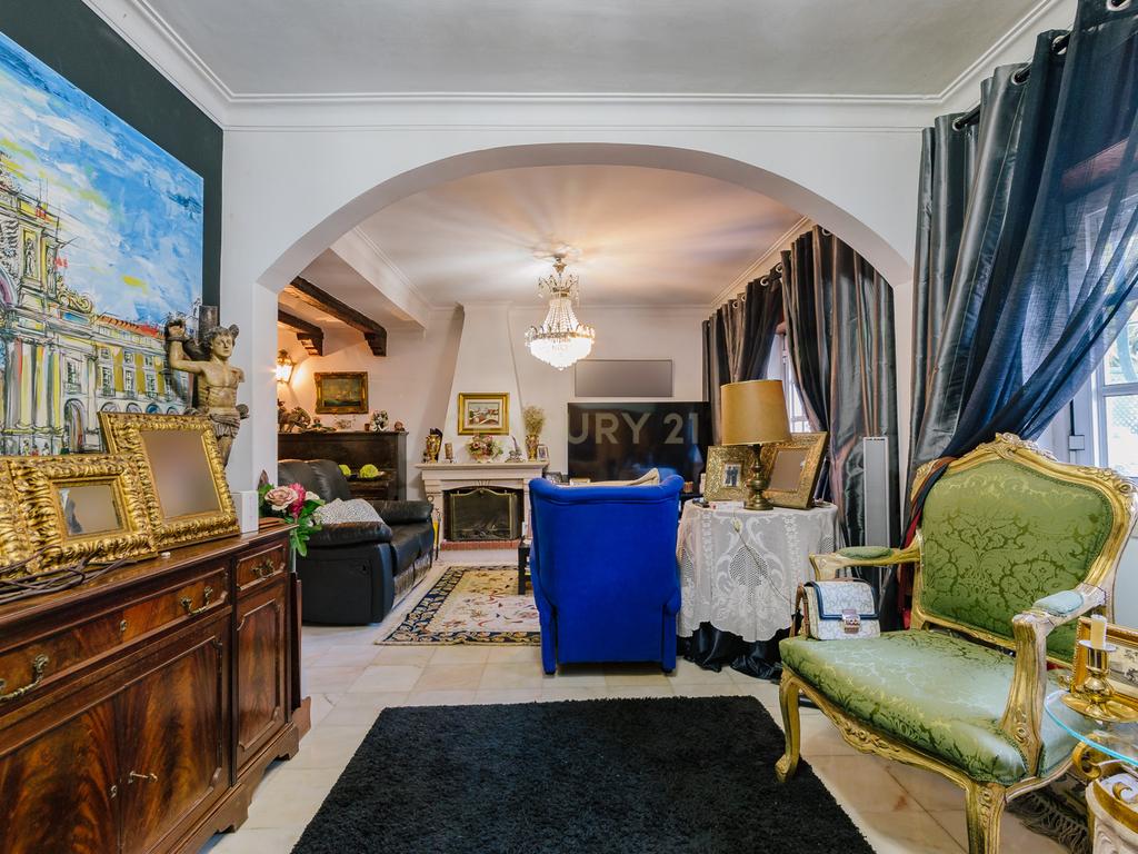 Ampla Moradia de 6 Quartos nos Olivais Velho .Conforto e Espaço em Localização Privilegiada - Image 5