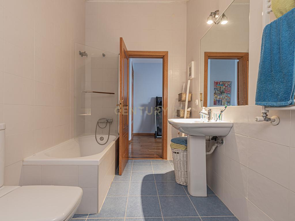 Apartamento T3 + 1 Duplex com duas varandas e vista de Mar Deslumbrante no Condomínio de Luxo Janelas da Ericeira - Image 50