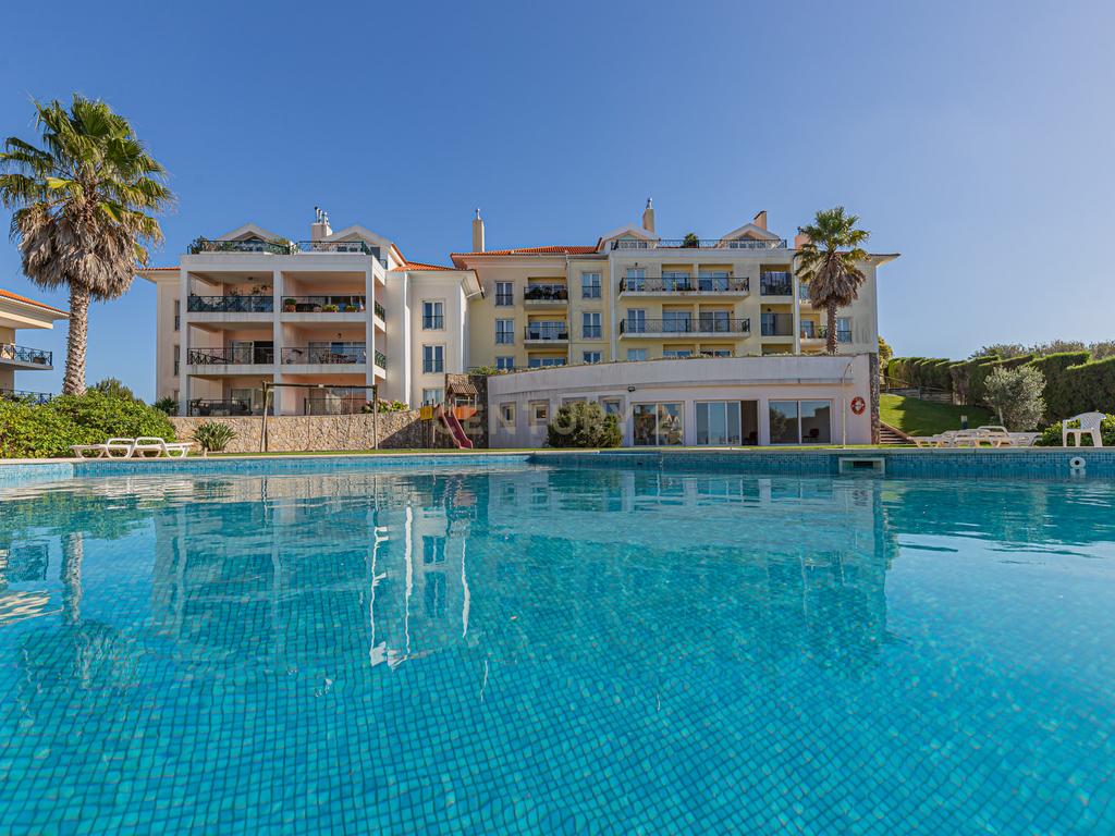 Apartamento T3 + 1 Duplex com duas varandas e vista de Mar Deslumbrante no Condomínio de Luxo Janelas da Ericeira - Image 3