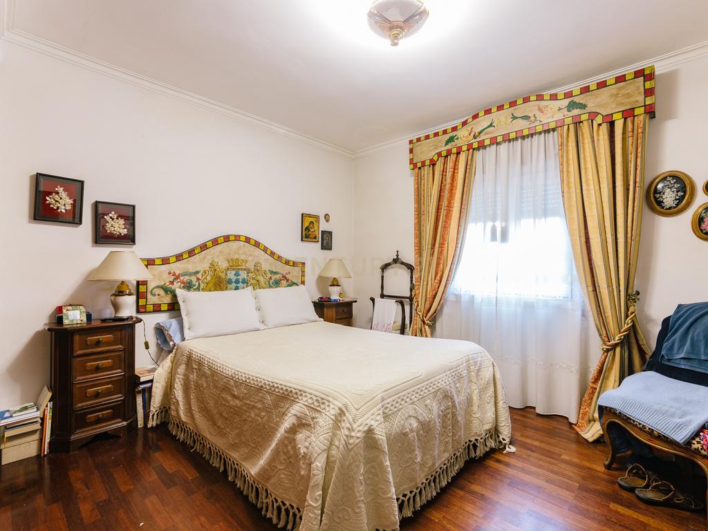 Ampla Moradia de 6 Quartos nos Olivais Velho .Conforto e Espaço em Localização Privilegiada - Image 38