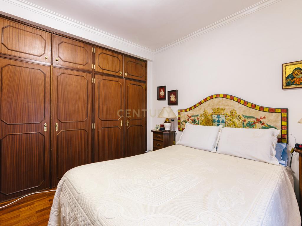 Ampla Moradia de 6 Quartos nos Olivais Velho .Conforto e Espaço em Localização Privilegiada - Image 34