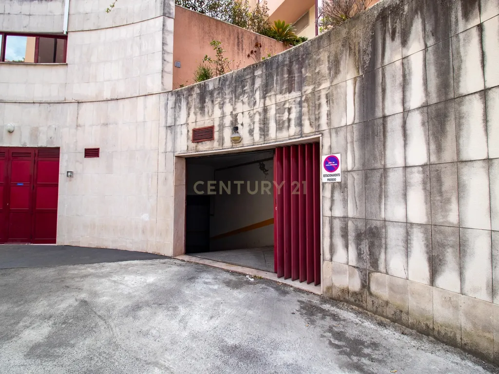 ** Excelente Loja c/ garagem situada em zona nobre na Urbanização da Ribeirada - Odivelas ** - Image 20