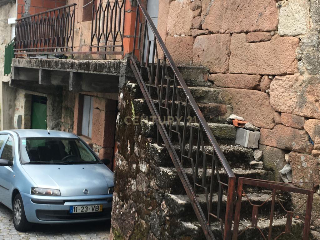 Moradia em Pedra na zona do Gerês - Image 6