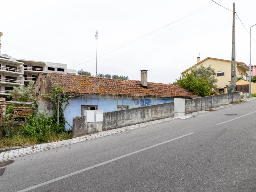 Moradia T2-r/chão para reconstruir em Pombal. - Image 2