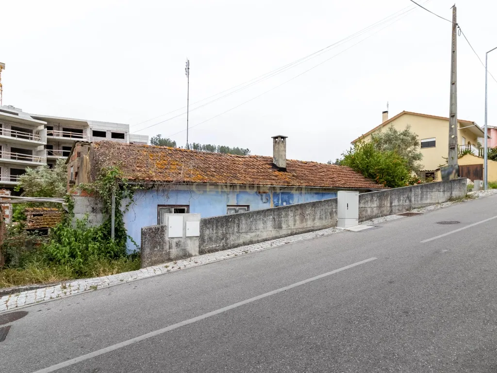 Moradia T2-r/chão para reconstruir em Pombal. - Image 2