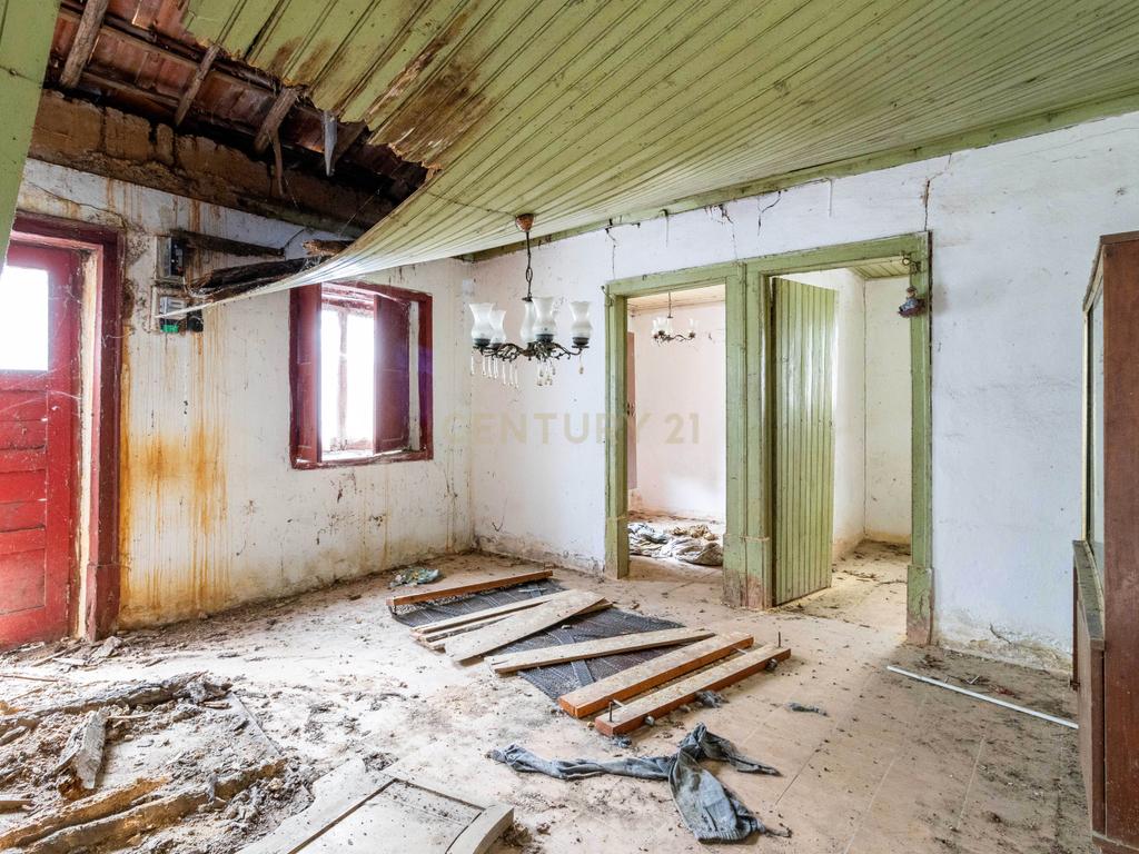 Moradia T2-r/chão para reconstruir em Pombal. - Image 7
