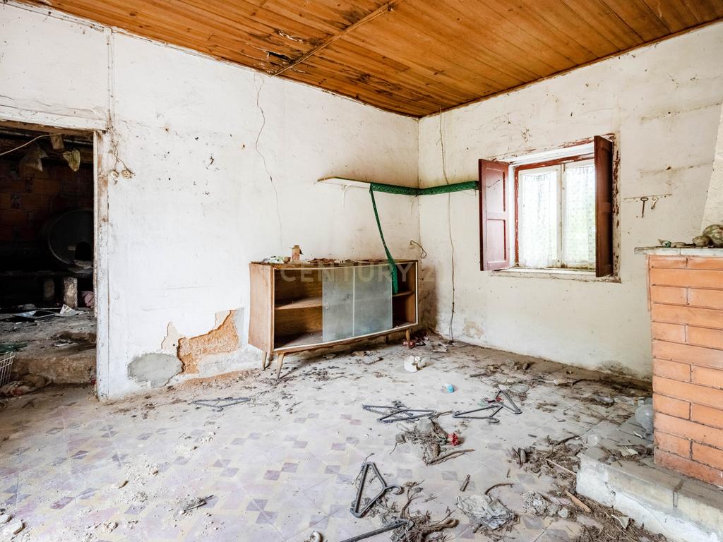 Moradia T2-r/chão para reconstruir em Pombal. - Image 8