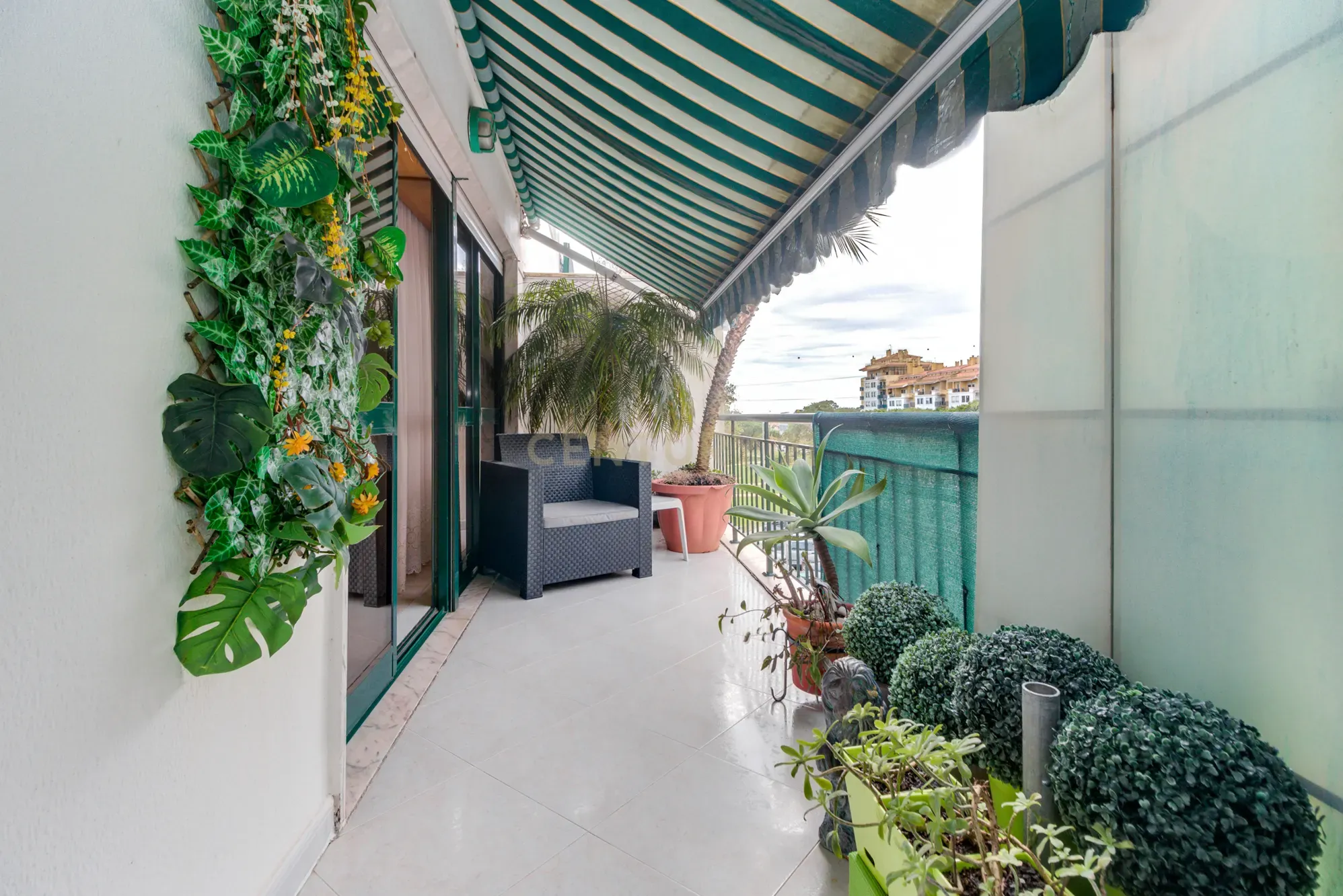 Excelente apartamento T3 em Massamá Norte (garagem BOX e arrecadação) - Image 9