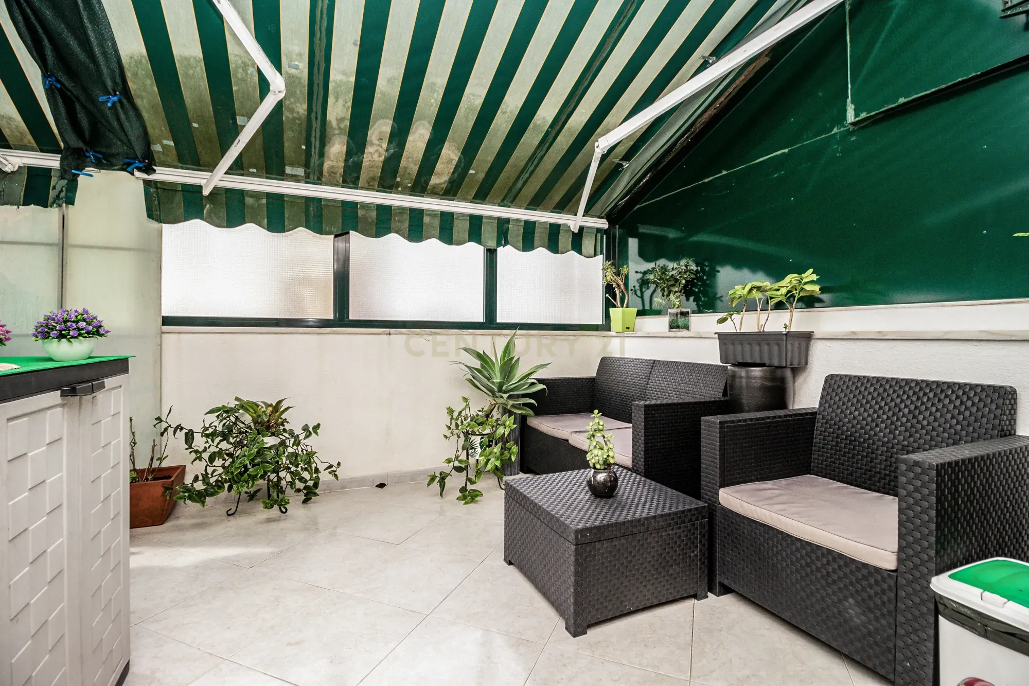 Excelente apartamento T3 em Massamá Norte (garagem BOX e arrecadação) - Image 8