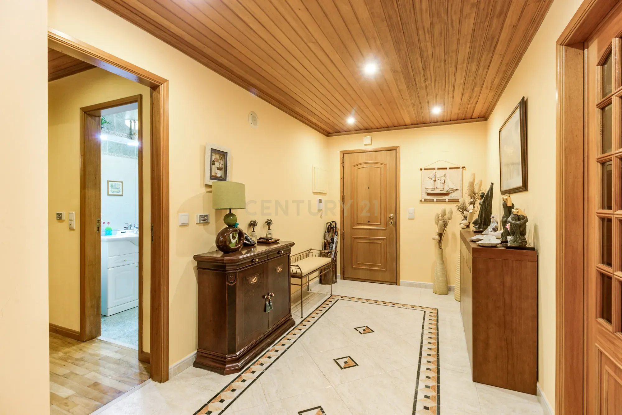 Excelente apartamento T3 em Massamá Norte (garagem BOX e arrecadação) - Image 15