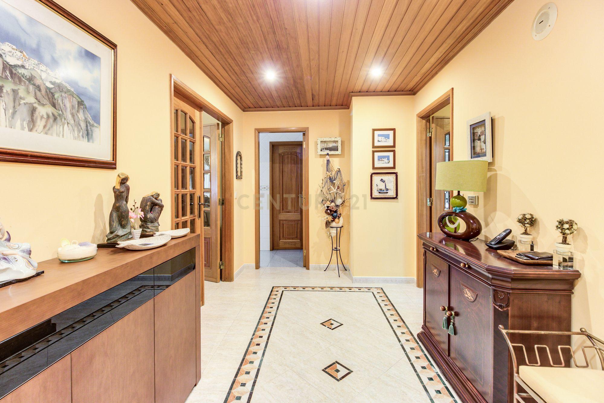 Excelente apartamento T3 em Massamá Norte (garagem BOX e arrecadação) - Image 16