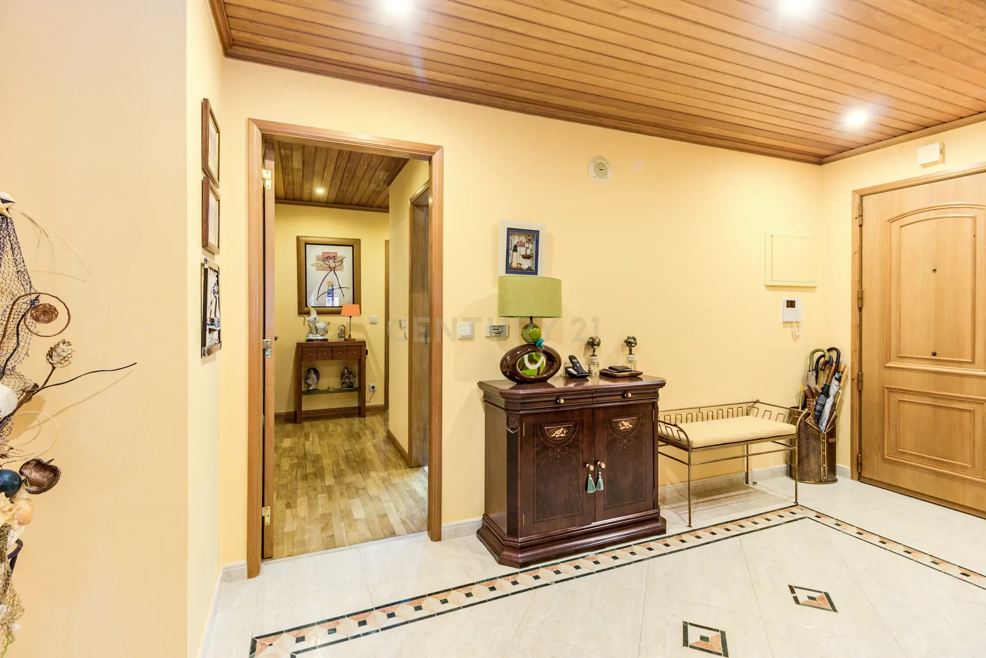Excelente apartamento T3 em Massamá Norte (garagem BOX e arrecadação) - Image 17