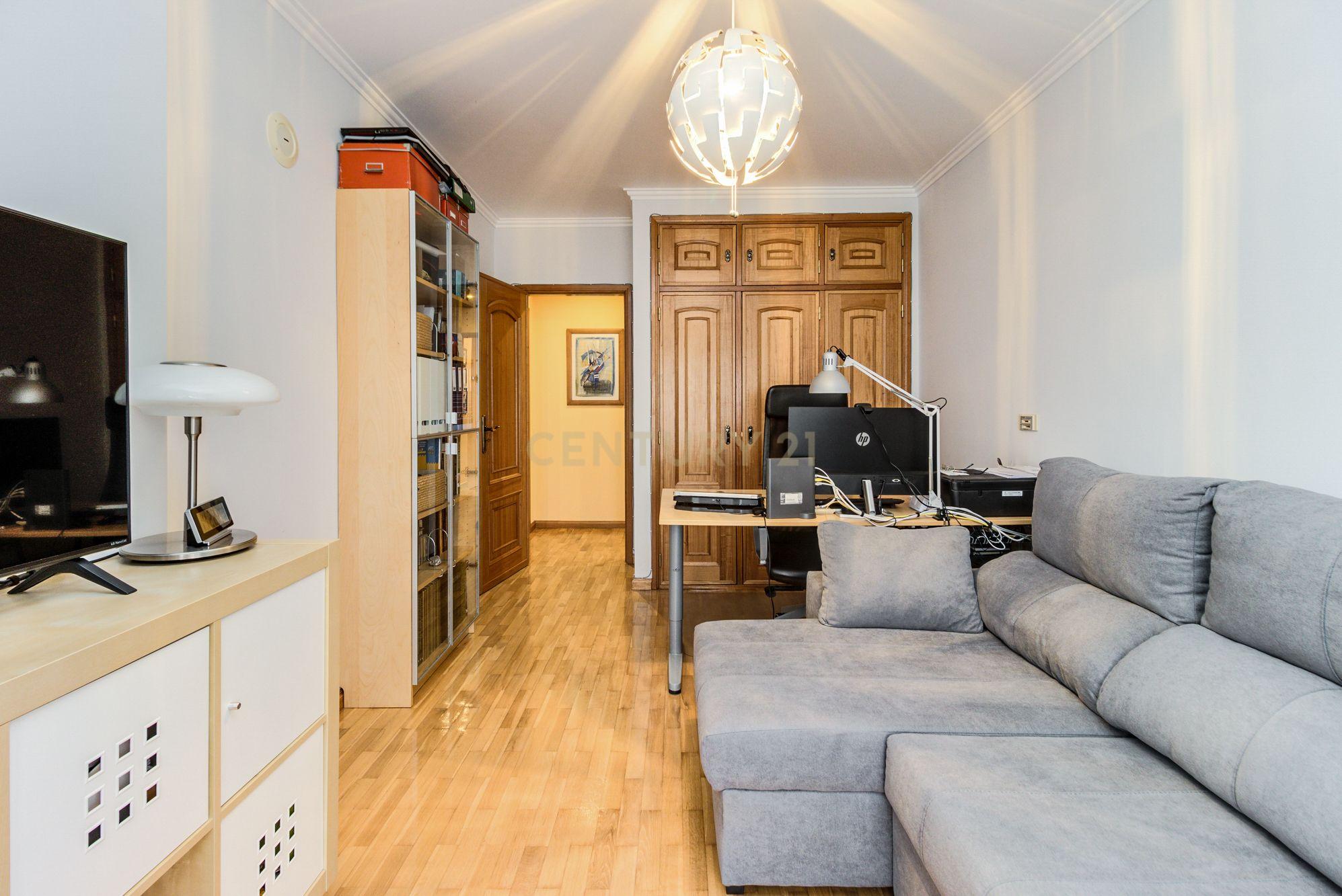 Excelente apartamento T3 em Massamá Norte (garagem BOX e arrecadação) - Image 23