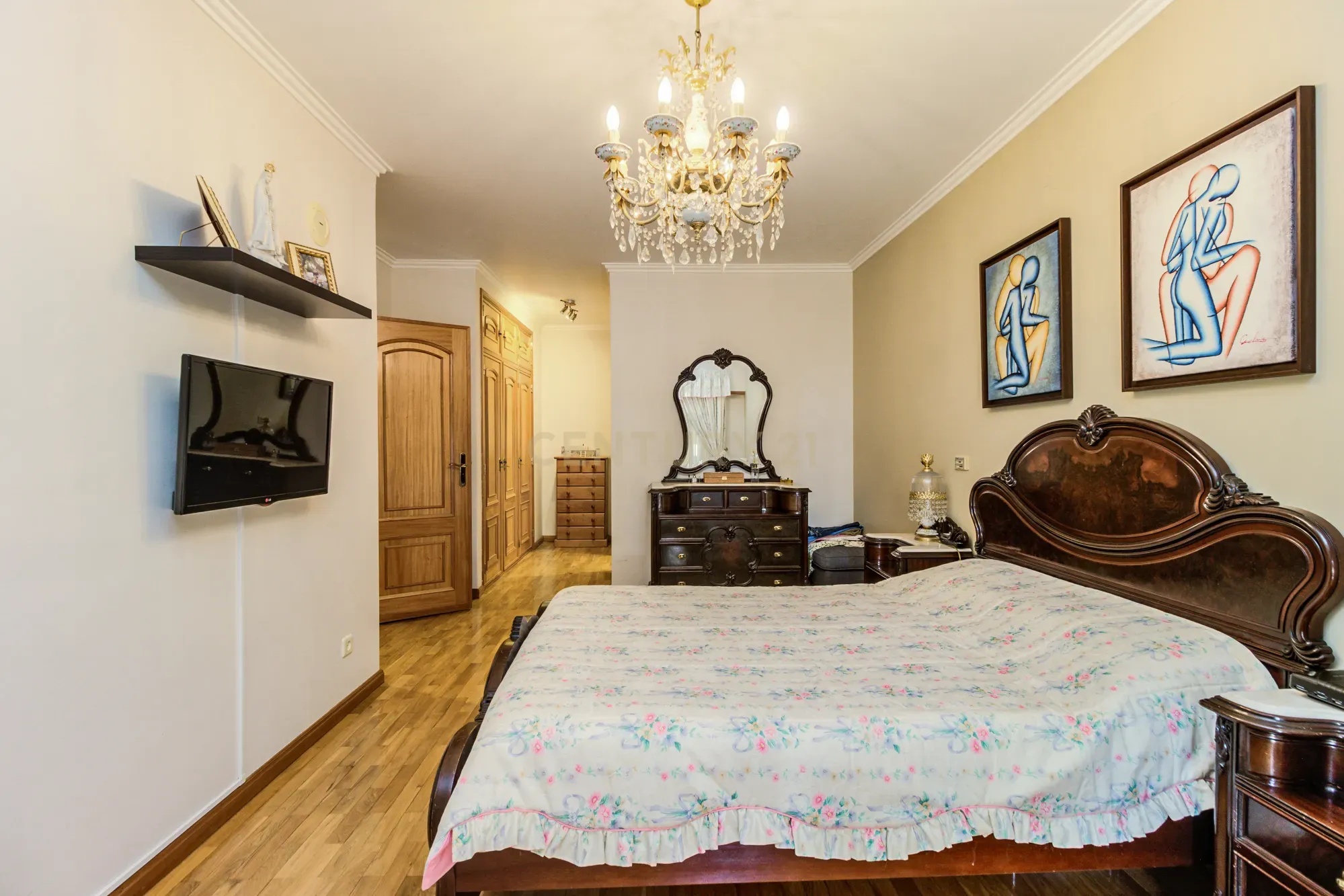Excelente apartamento T3 em Massamá Norte (garagem BOX e arrecadação) - Image 26