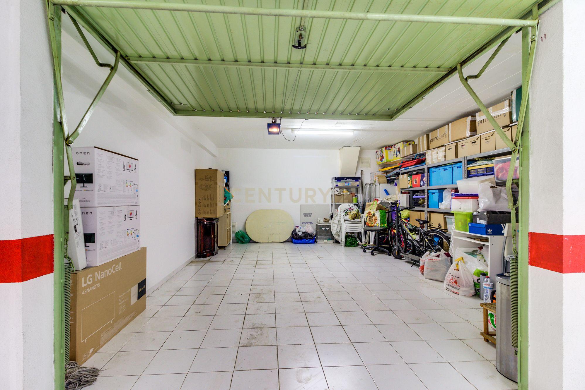 Excelente apartamento T3 em Massamá Norte (garagem BOX e arrecadação) - Image 33