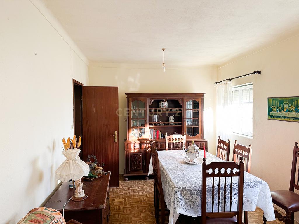 Casa Isolada com Adega e Terraço em Penhas Juntas, Vinhais. - Image 9