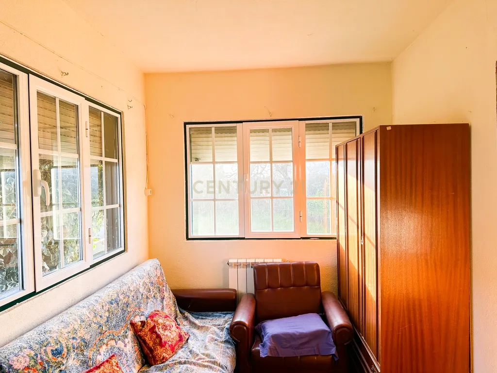 Casa Isolada com Adega e Terraço em Penhas Juntas, Vinhais. - Image 2