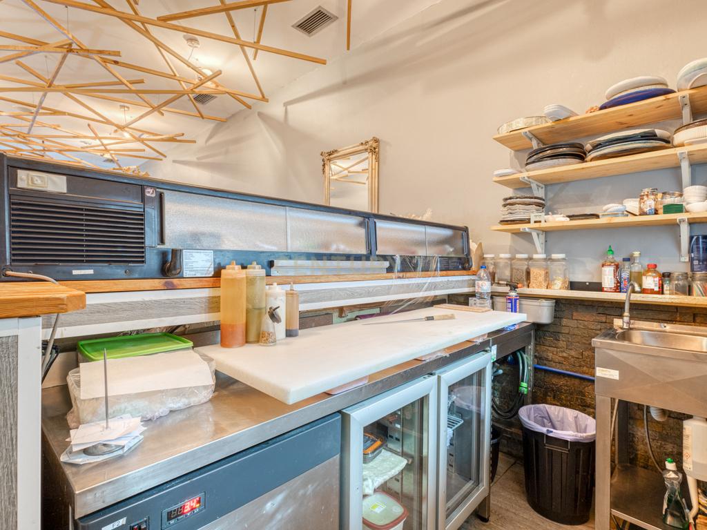 Trespasse de Restaurante Sushi Bar com esplanada em Matosinhos - Image 10